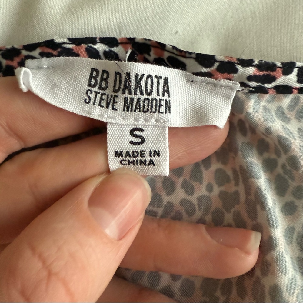 Cheetah Print Peplum Long Sleeve Blouse - Picture 10 of 10